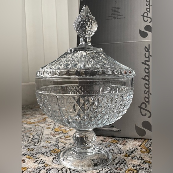 Pasabahce Other - Pasabahce Diamond Sodalime Glass Candy Dish